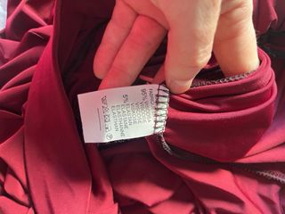 Pantalón granate con cinturón