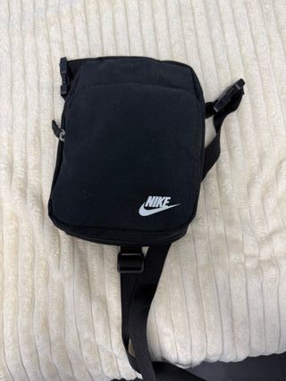 Bolso bandolera Nike negro