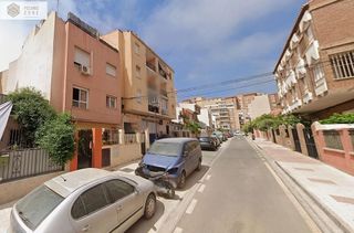 Piso en venta en Parque Victoria Eugenia en Málaga