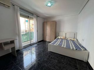 Piso en venta en Carolinas Altas en Alicante