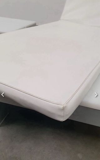 3 Tumbonas blanca exterior unit 300€ y 850€ por 3.