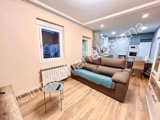 Casa adosada en venta en Villaquilambre