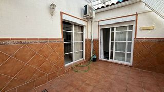 Casa adosada en venta en Palacio de Congresos - Urbadiez - Entrepuentes en Sevilla