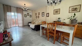 Casa adosada en venta en Palacio de Congresos - Urbadiez - Entrepuentes en Sevilla