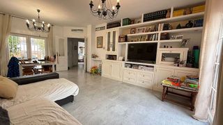 Casa adosada en venta en Palacio de Congresos - Urbadiez - Entrepuentes en Sevilla