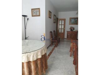 Piso en venta en Lucena