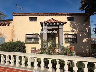 Chalet en venta en Parets del Vallès