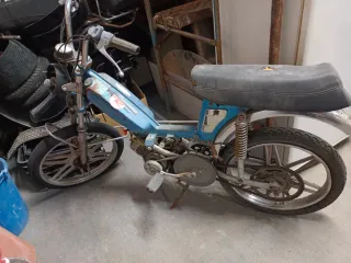 Mobylette Peugeot Azul