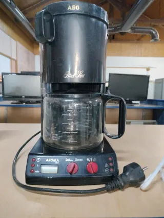 Cafetera AEG Black Line