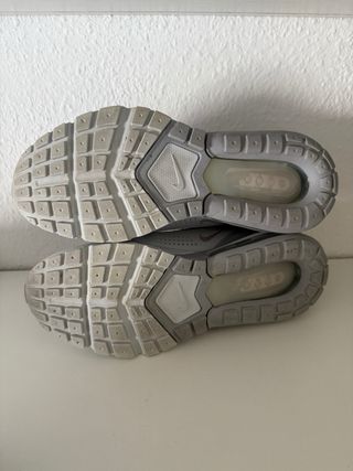Zapatillas Nike Air Max grises y rosas Casi nueva