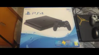 PS4 Slim 500GB + 2 Mandos
