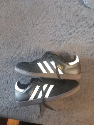 Zapatillas Adidas Samba Negras y Blancas