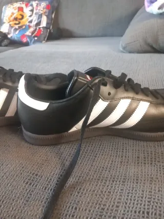 Zapatillas Adidas Samba Negras y Blancas