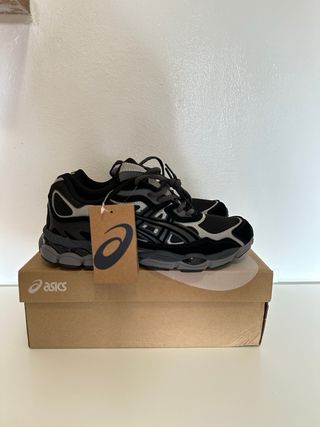 Zapatillas ASICS Gel Negras y Grises