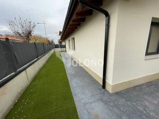 Chalet en venta en Haro