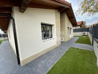 Chalet en venta en Haro