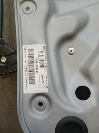 Elevalunas VW Touran 2007