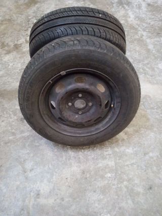 Neumáticos Michelin 185/65 R14 86H con llantas