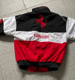 Chaqueta Ferrari F1 Retro Puma Negra Roja Blanca