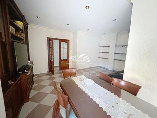 Piso en venta en Lucena