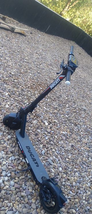 Patín Eléctrico Ducati PRO-II EVO