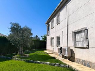 Chalet en venta en La Siesta - El Salado - Torreta en Torrevieja
