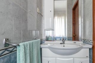 Casa adosada en venta en Zubia (La)