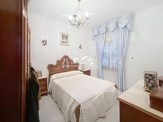 Chalet en venta en Lucena