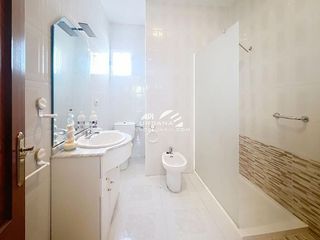 Chalet en venta en Lucena