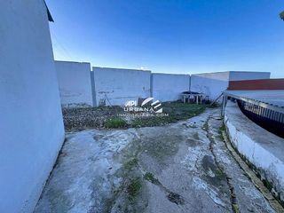Chalet en venta en Lucena