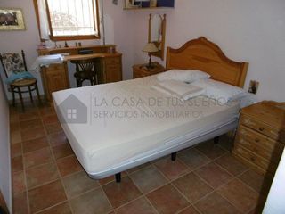 Chalet en venta en Yecla