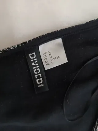 Top corto laminato nero manica lunga