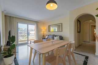 Piso en venta en Puerto Banús en Marbella