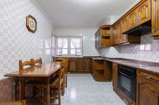 Piso en venta en El Polígono en Gijón