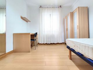 Piso en venta en Azpilagaña en Pamplona