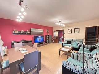 Casa pareada en venta en Vinyets - Molí Vell en Sant Boi de Llobregat