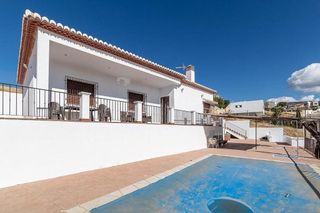 Chalet en venta en Zubia (La)