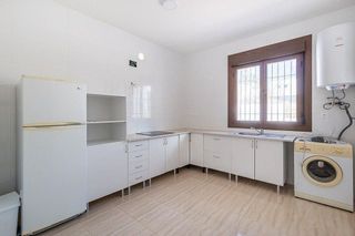 Chalet en venta en Zubia (La)