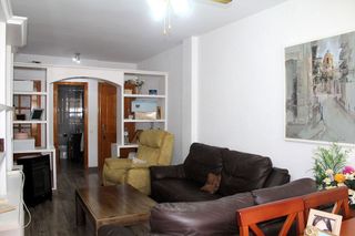 Piso en venta en San Luis en Almería