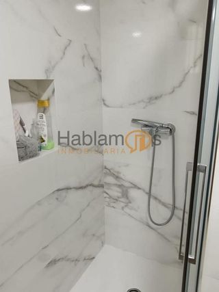 Piso en venta en Noia