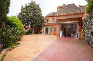 Chalet en venta en Corbera de Llobregat