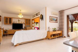 Chalet en venta en Corbera de Llobregat