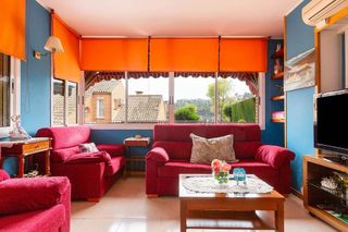 Chalet en venta en Corbera de Llobregat