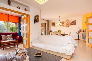 Chalet en venta en Corbera de Llobregat