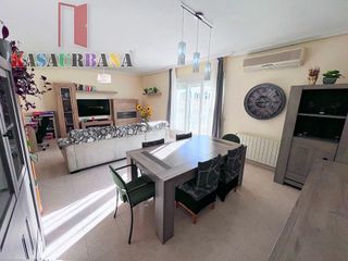 Casa adosada en venta en Yeles