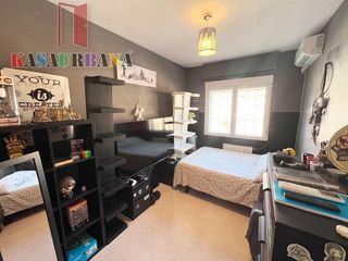 Casa adosada en venta en Yeles