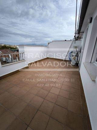 Casa adosada en venta en Lucena