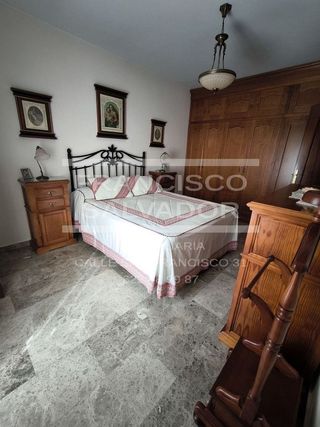 Casa adosada en venta en Lucena