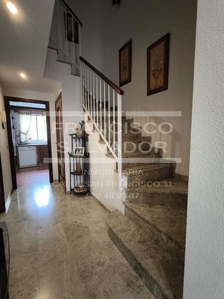 Casa adosada en venta en Lucena