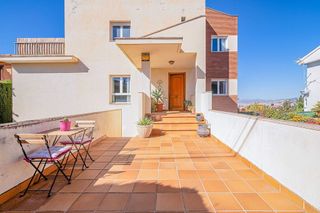 Chalet en venta en Zubia (La)